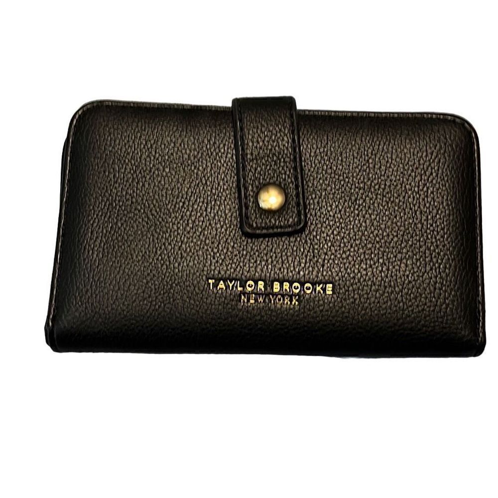 Taylor Brooke, New York, wallet